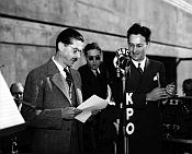 Fitzgerald speaking at the dedication ceremony